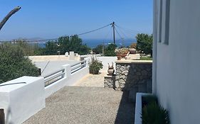 Moeses House